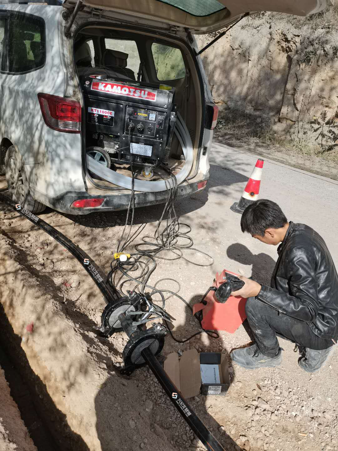 “興紀龍”埋地燃氣專用管，對接施工圖